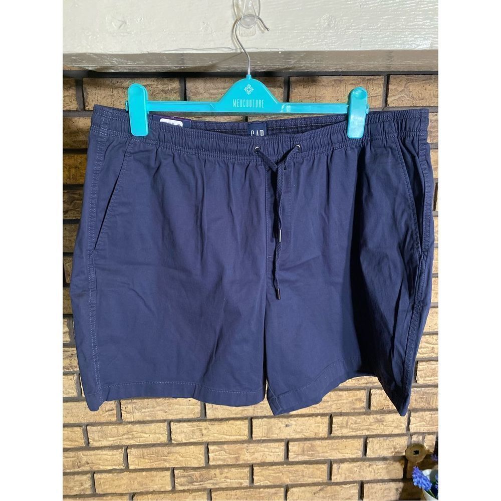 ‎NWT Gap Men’s Shorts
